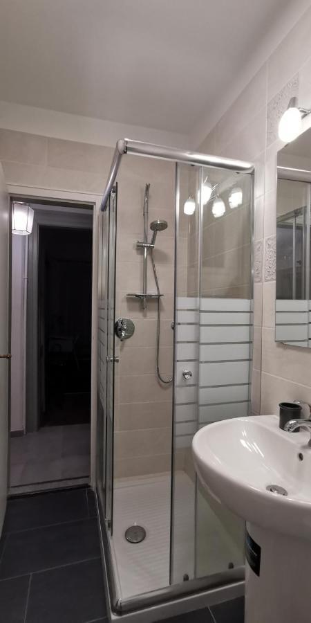 Charming In A 19th Century Appartamento